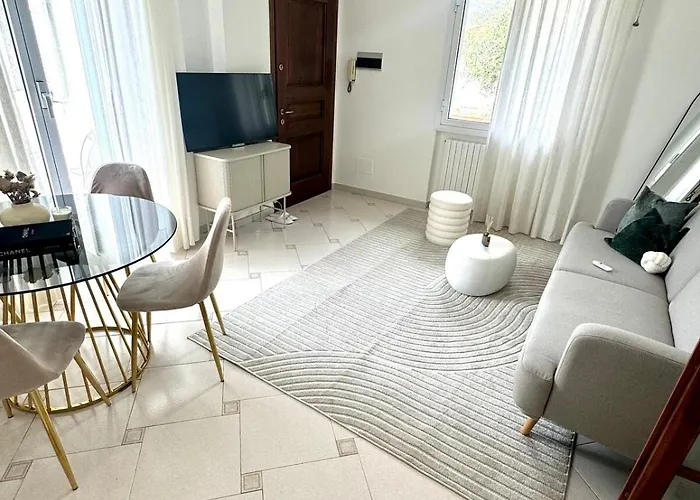 Cozy Italian * Imperia